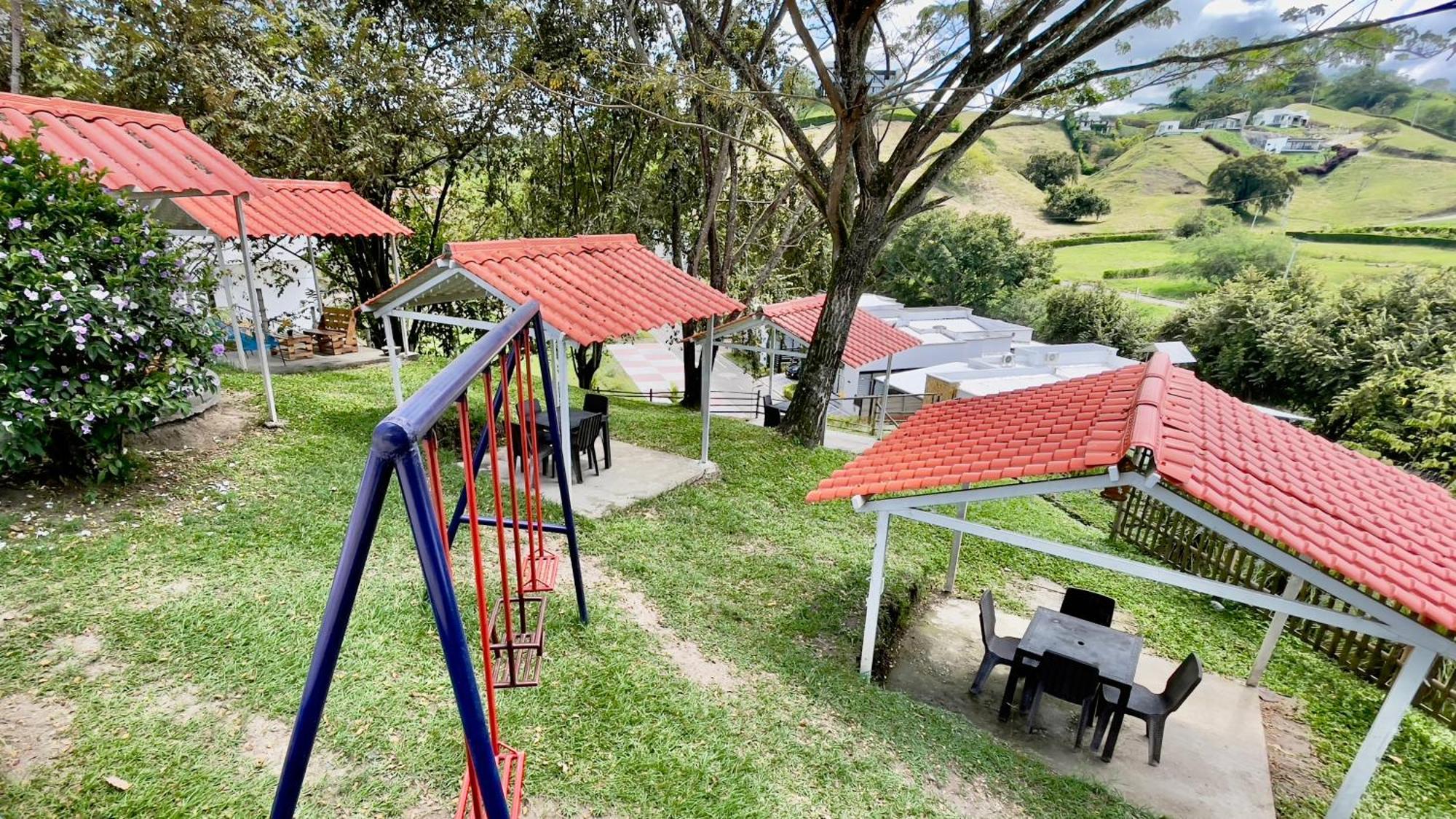 Loto Del Viento Hotel Cartago Kültér fotó